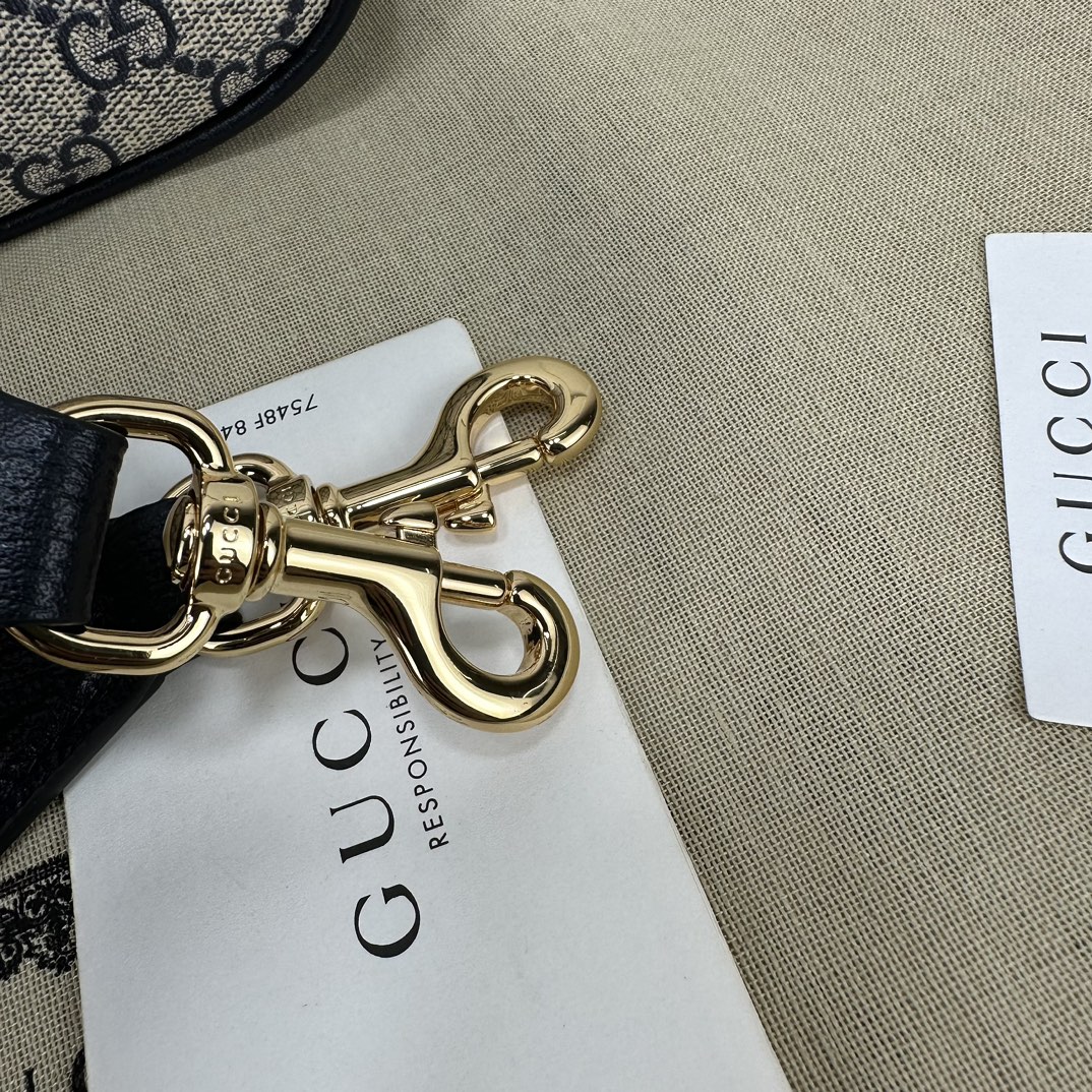 Gucci Hobo Bags